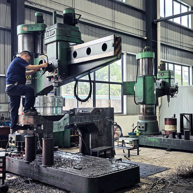Usinagem CNC Industrial de Alta Precisão